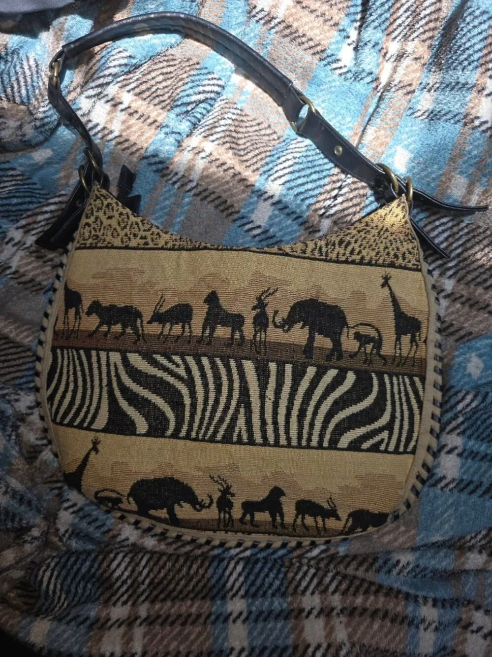 Safari-Themed Tapestry Shoulder Bag With African Animal Design Faux Leather Stra